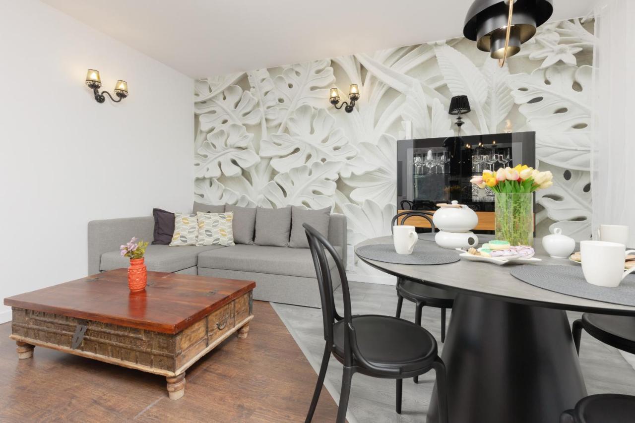 Blonia Wilanowskie Apartment Warsaw By Noclegi Renters Exteriör bild