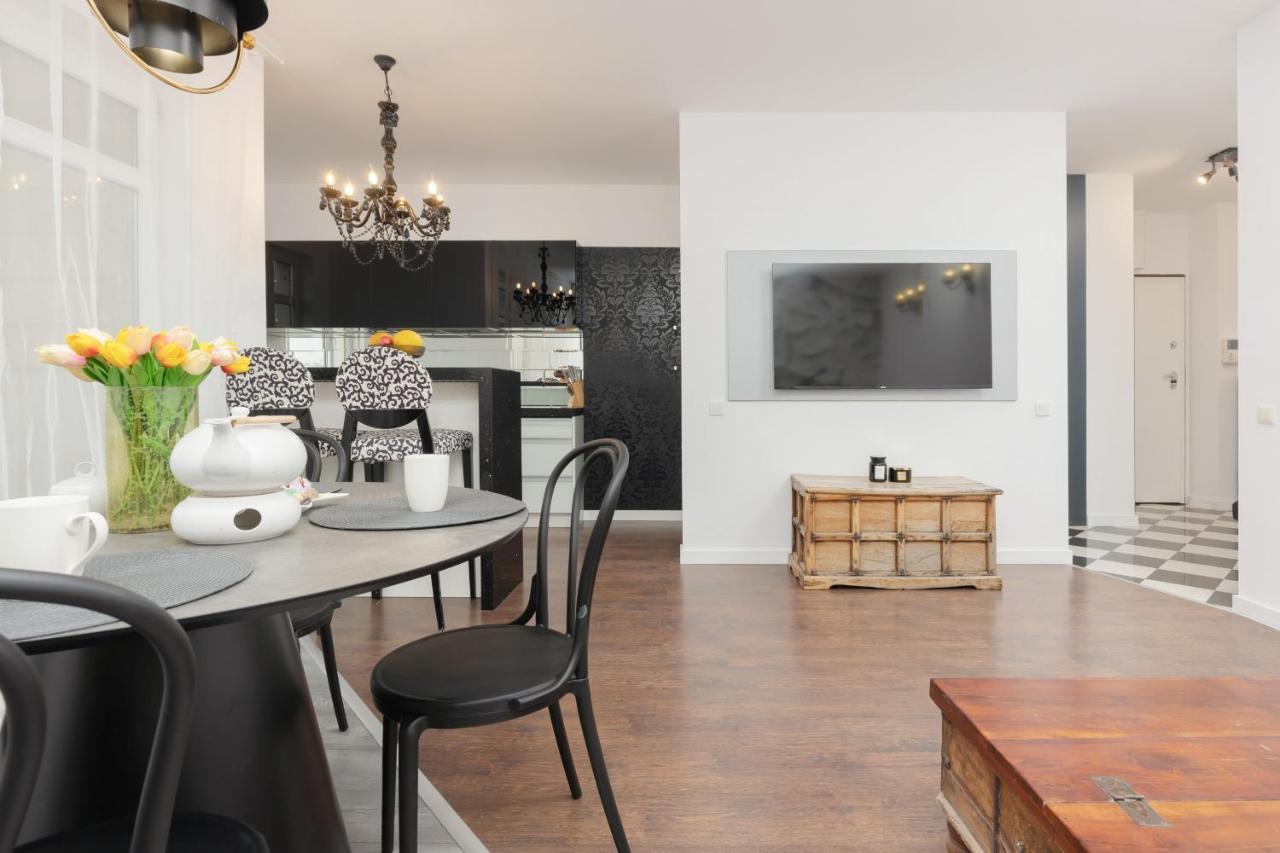 Blonia Wilanowskie Apartment Warsaw By Noclegi Renters Exteriör bild